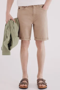 Bermuda cor lavada slim fit