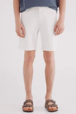 Bermuda cor lavada slim fit