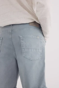 Bermuda cor lavada slim fit
