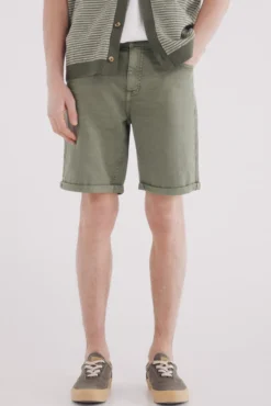 Bermuda cor lavada slim fit