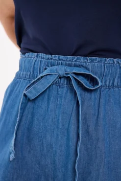 Bermuda denim leve