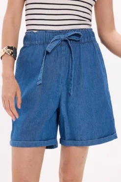 Bermuda denim leve