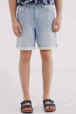 Bermuda denim slim fit de malha leve