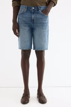 Bermuda regular em denim
