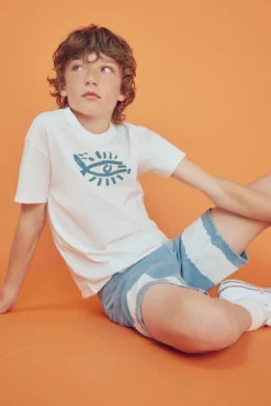Bermudas tie-dye para meninos