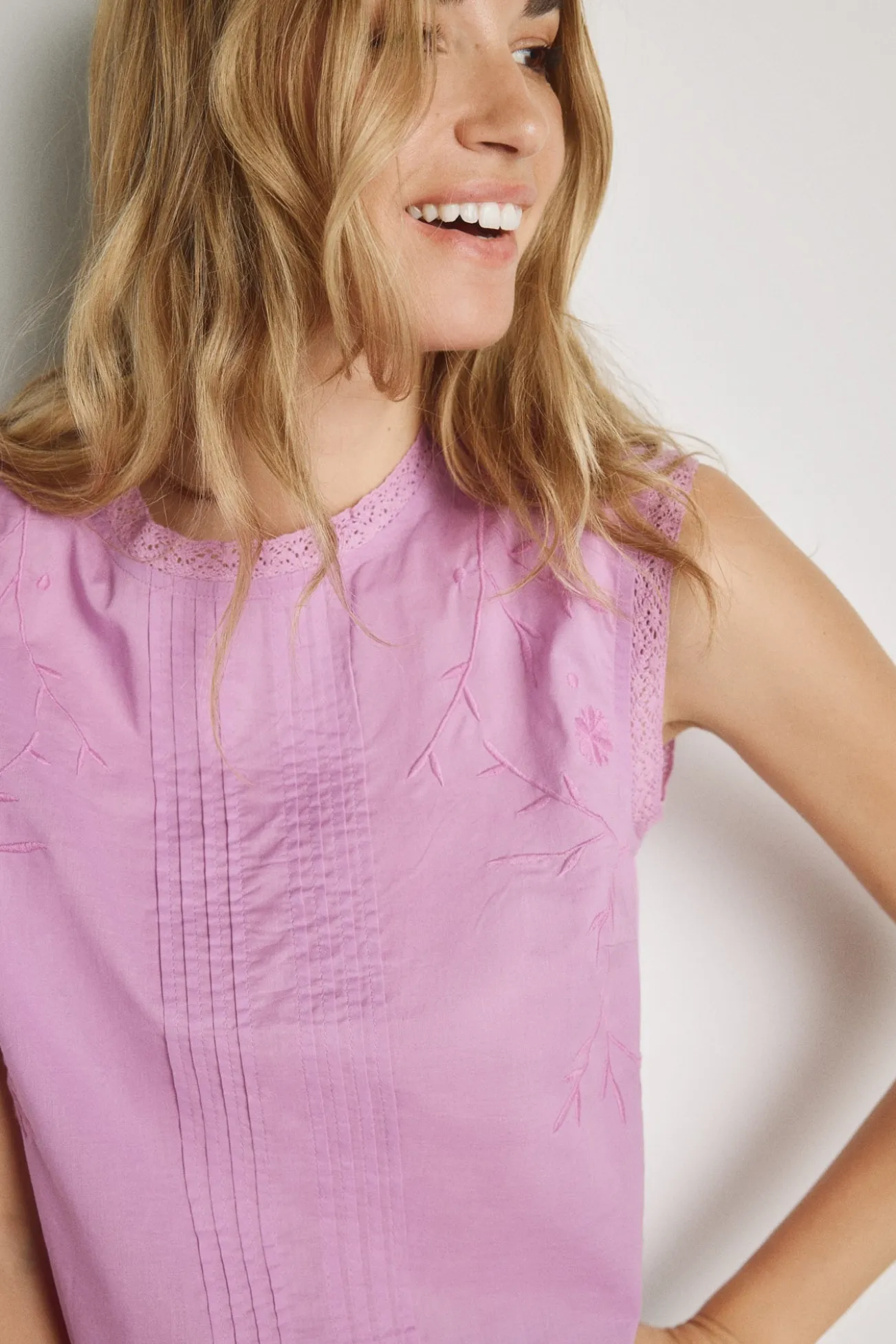 Blusa bordada