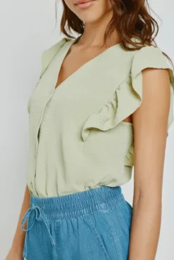 Blusa com folhos