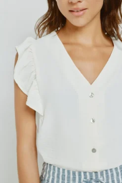 Blusa com folhos