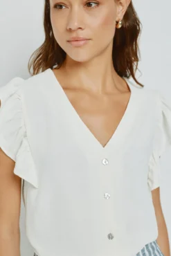 Blusa com folhos