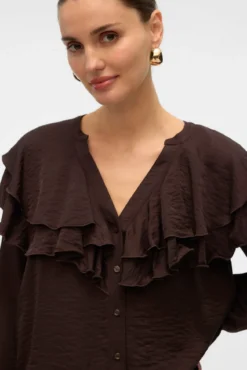 Blusa com gola franzida