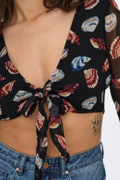 Blusa curta ajustável