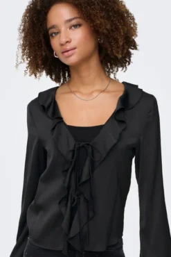 Blusa de cetim com folho