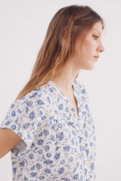 Blusa de decote linho com decote em V
