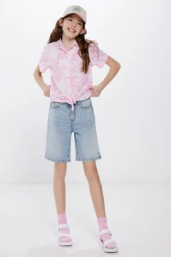 Blusa de flores para menina