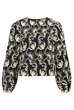 Blusa de tecido bordado