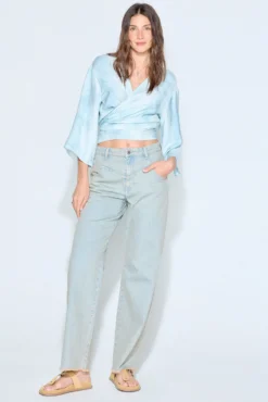 Blusa estampada com laçada