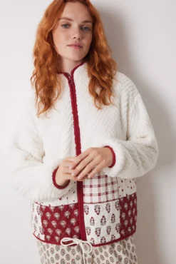 borrego curto acolchoado em shearling