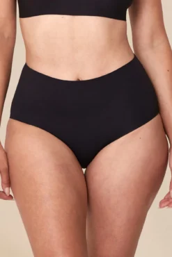 Braga menstrual talle alto negra – Absorción media