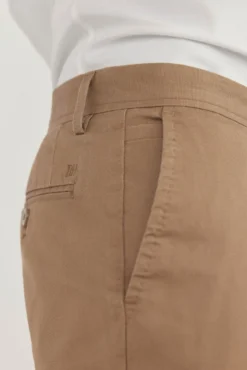 Calça calças chino slim fit com estampa