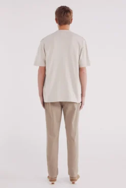 Calça calças chino slim fit com micro estampa