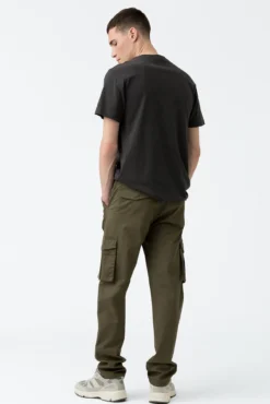 Calça cargo Comfort Fit