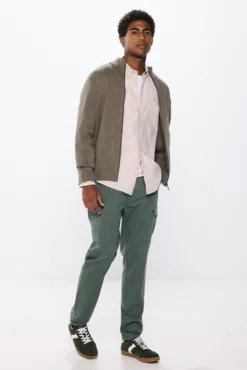 Calça cargo slim fit confortável