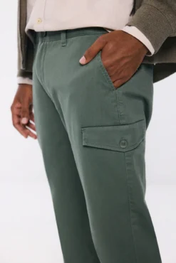 Calça cargo slim fit confortável