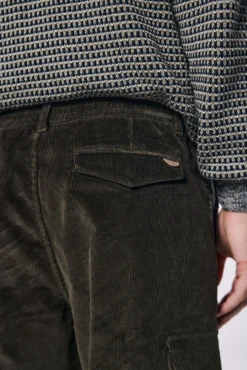 Calça cargo slim fit de veludo