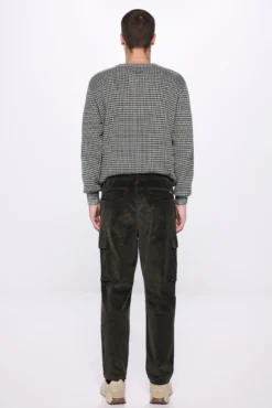 Calça cargo slim fit de veludo
