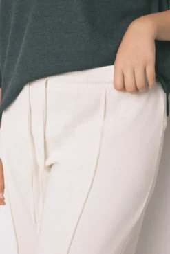 Calça comprida branca de pelúcia fina