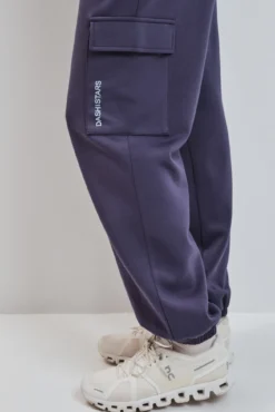 Calça comprida larga cinzenta