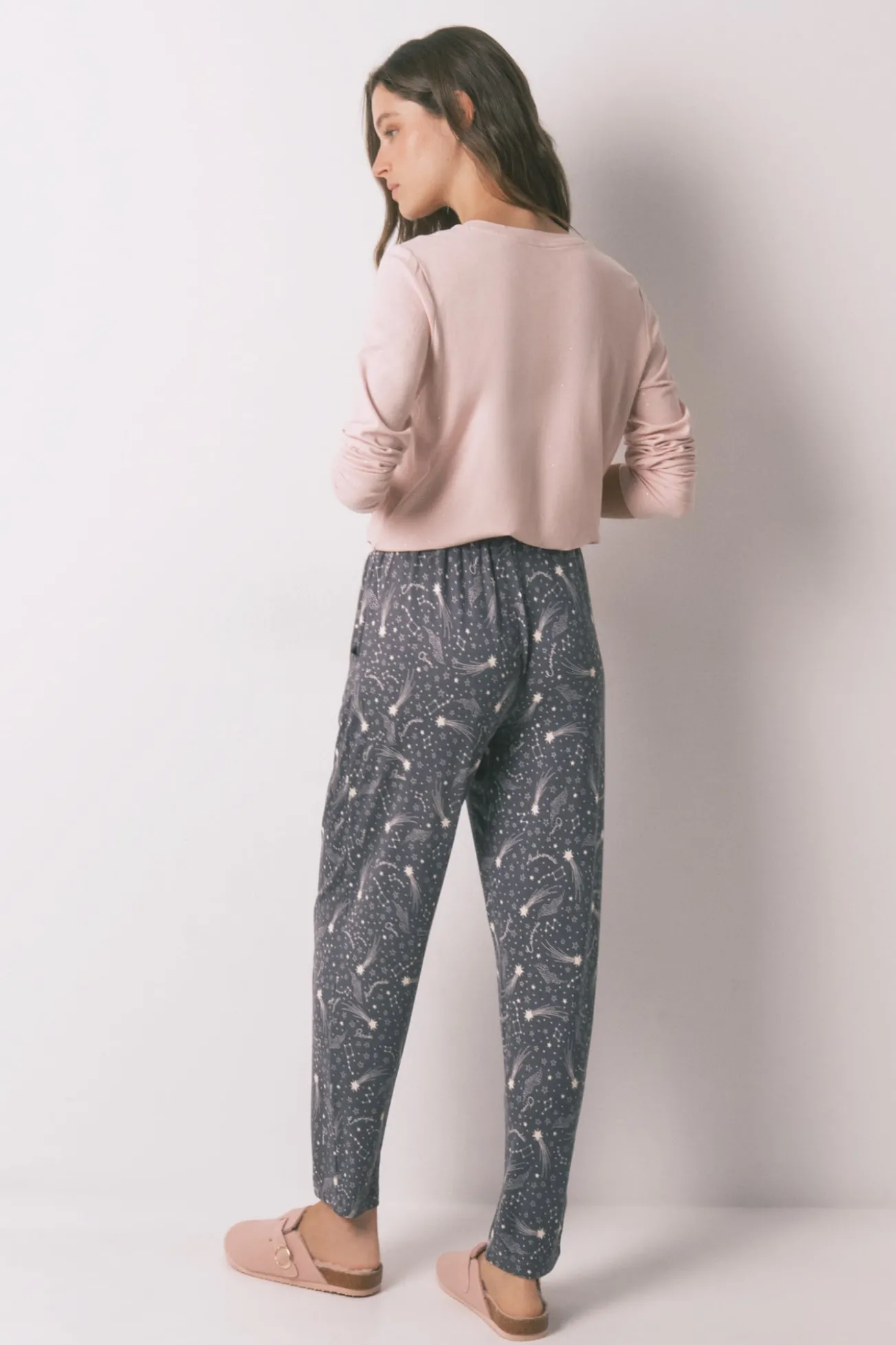 Calça compridas de malha quente com estrelas cinza suaves