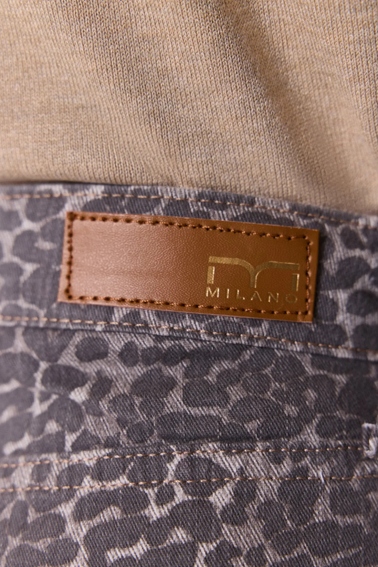 Calça de leopardo com 5 bolsos