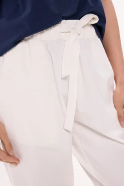 Calça denim leve