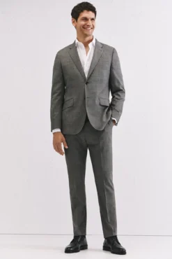 Calça estruturada cinza slim fit