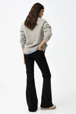 Calça flare