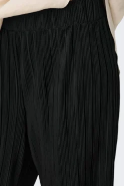Calça fluído plissada