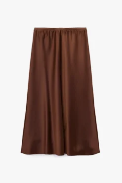 Calça jeans boca de sino a partir do joelho