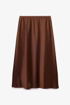 Calça jeans boca de sino a partir do joelho