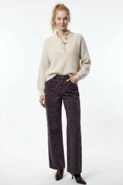 Calça jeans com estampado de leopardo