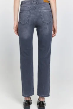 Calça jeans de cintura alta com ajuste regular
