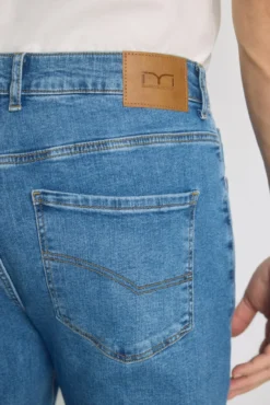 Calça jeans de corte reto