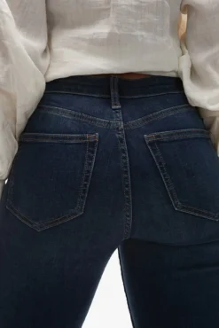 Calça jeans flare de cintura alta