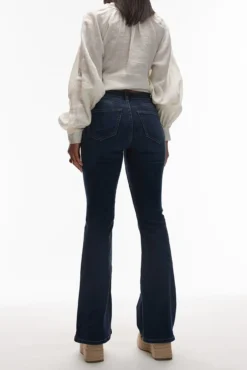 Calça jeans flare de cintura alta