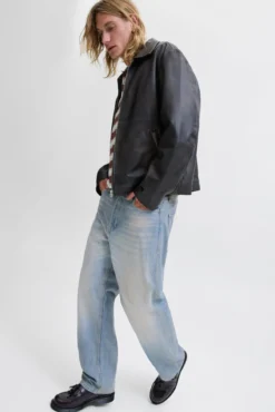 Calça jeans larga
