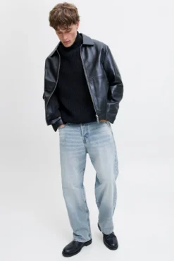 Calça jeans larga