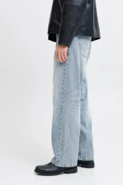 Calça jeans larga