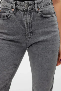 Calça jeans reta de cintura alta