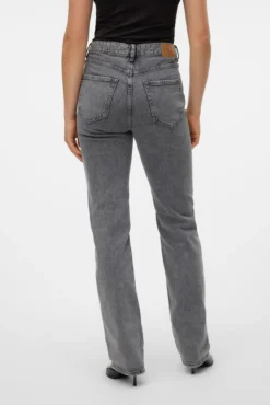Calça jeans reta de cintura alta