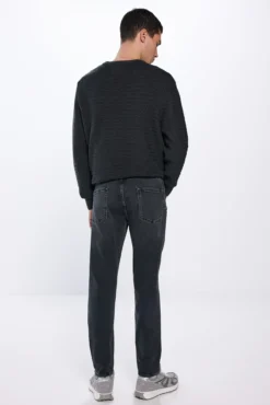 Calça jeans skinny cinza escuro